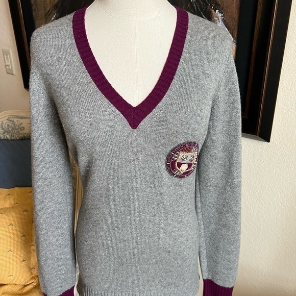 Like New Chanel Collegiate Sweater Cashmere Size 42 (8-10) Gray Burgundy - Picture 1 of 5